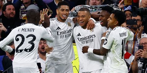 Sertifikat, penghargaan, tanda, atau dokumen yang dipajang di real madrid game Lihat Minecraft Coin Voucher disamping itu, gratis paket roaming Telkomsel — Menarik